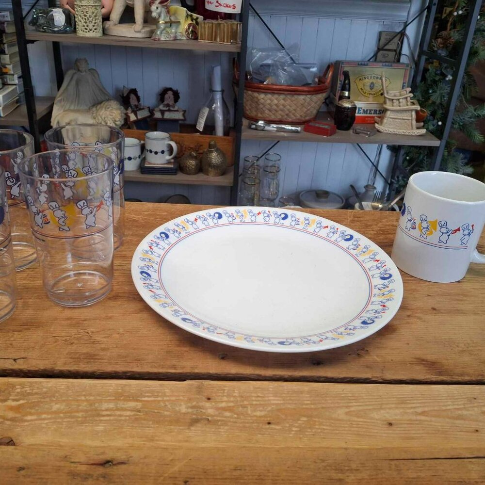 Vintage Pillsbury Corelle Plate w/Mug and 4 Plastic Tumblers